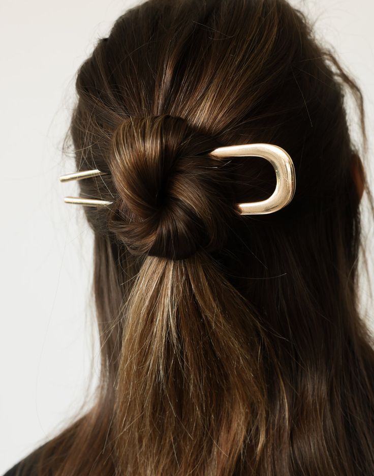 HAIR CLIP